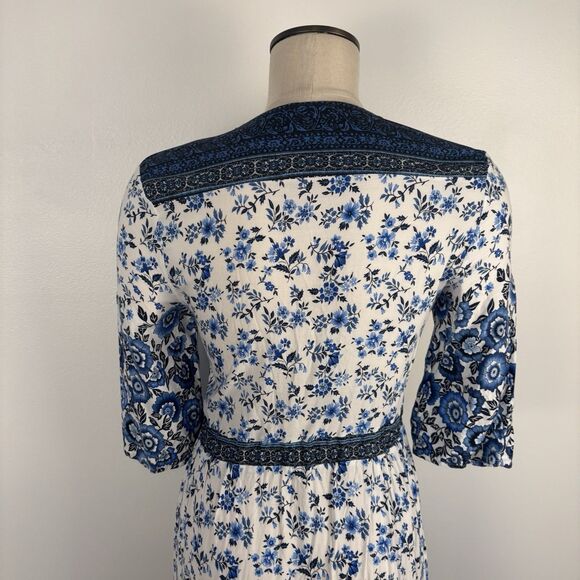 R. Vivimos Maxi Dress M Short Sleeve Blue White Floral Cottage Prairie Button - Picture 9 of 10